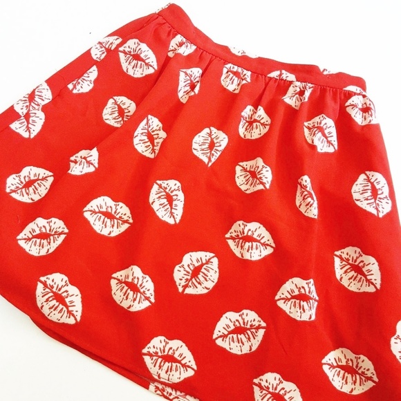 Sam Edelman Dresses & Skirts - Sam Edelman lip print red skater skirt size 2